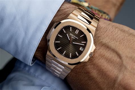 patek philippe nautilus 5711r rose gold on leather strap|Patek Philippe Nautilus 5711/1R.